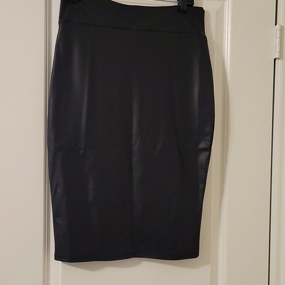 Black pencil skirt